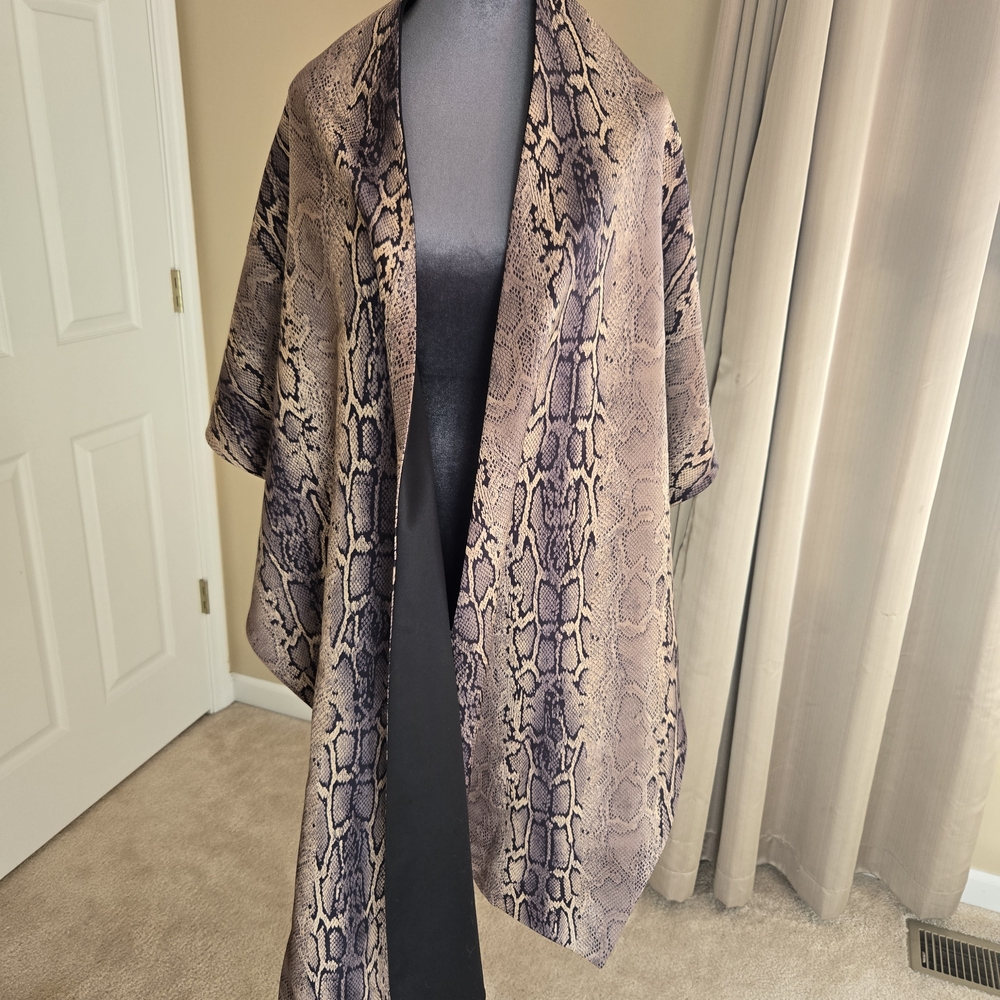 Reversible Snake Print Shawl Wrap Black Neutral Heavy Double Lined
